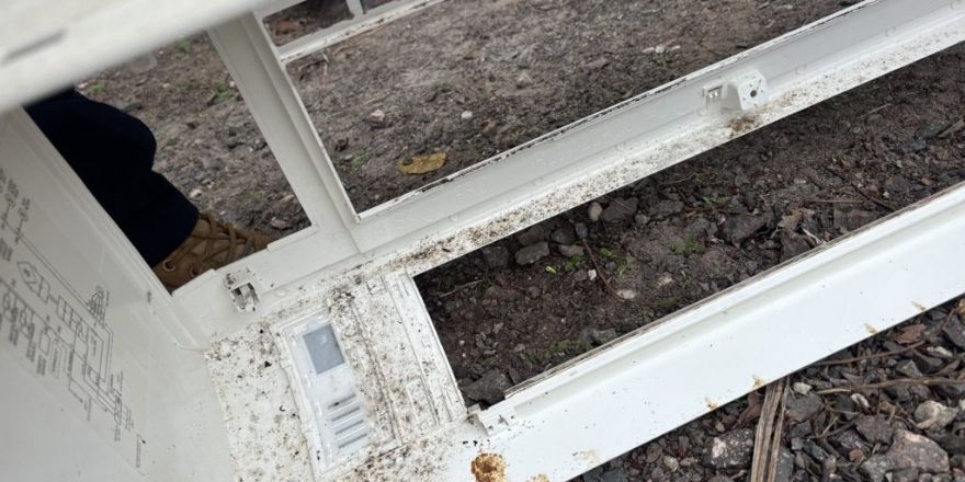 dirty air conditioner unit